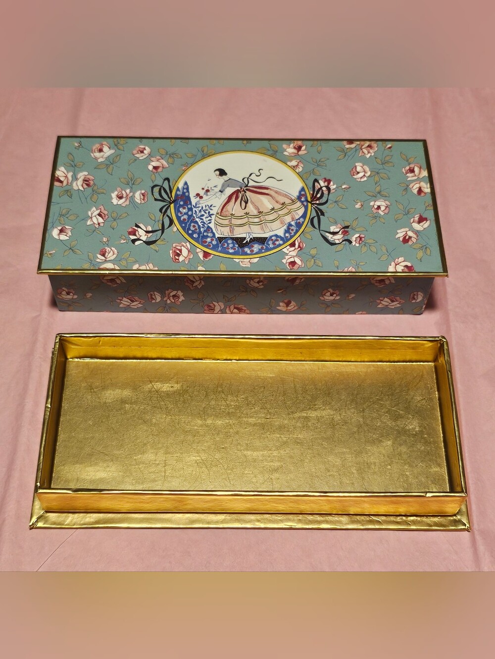 Small Storage Box from the famous Mary Chocolate Company in Brussels, Belgium. - Picture 2 of 6